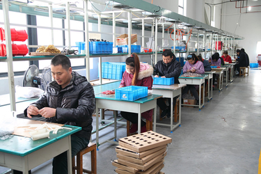 Ningbo Yuexiang Electric Appliance Co., Ltd. γραμμή παραγωγής του κατασκευαστή